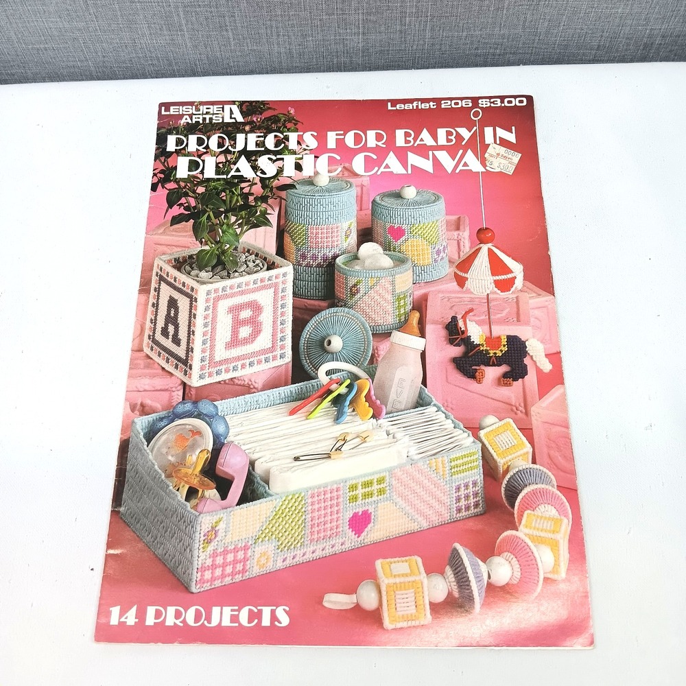 Projects for Baby in Plastic Canvas Leisure Arts 14 Projects Designs VTG Nursery